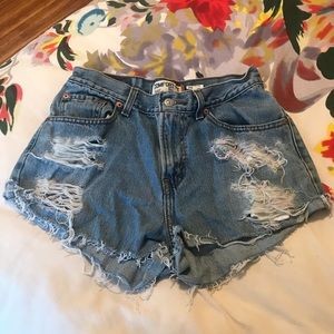 Vintage Levi’s Distressed Cut Off Shorts